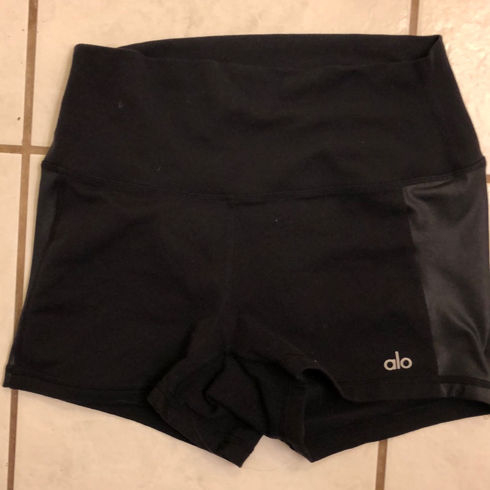 Alo legging shorts